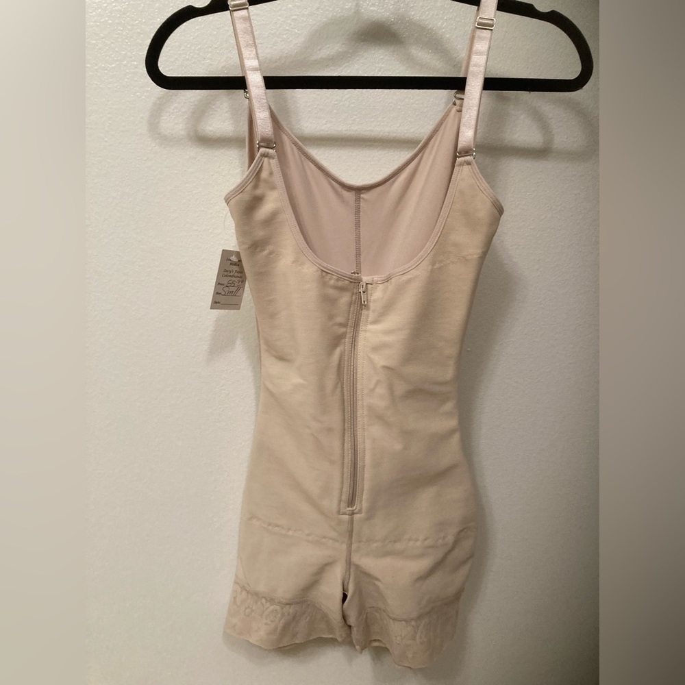 Nude Colored Sthetic Colombian Girdle Faja Size Small NWT (New with Tags)